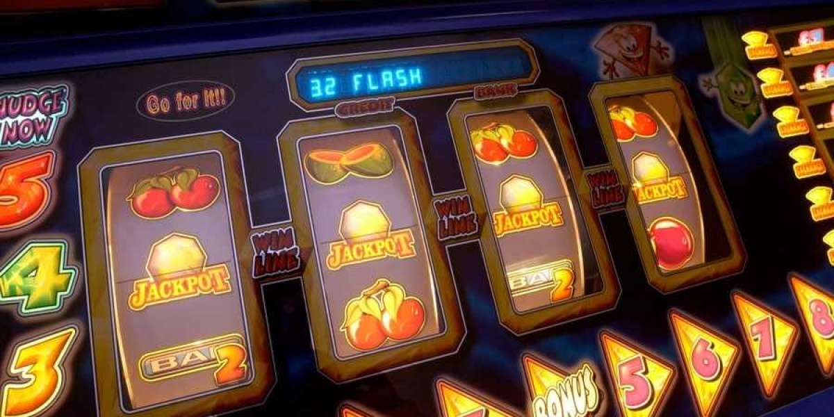 Mastering the Art of Playing Online Slot